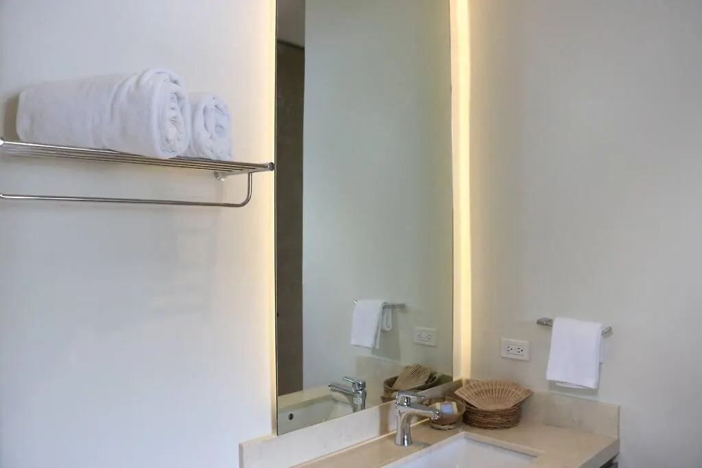 Brand New Condo With Rooftop Pool Cozumel Holiday home